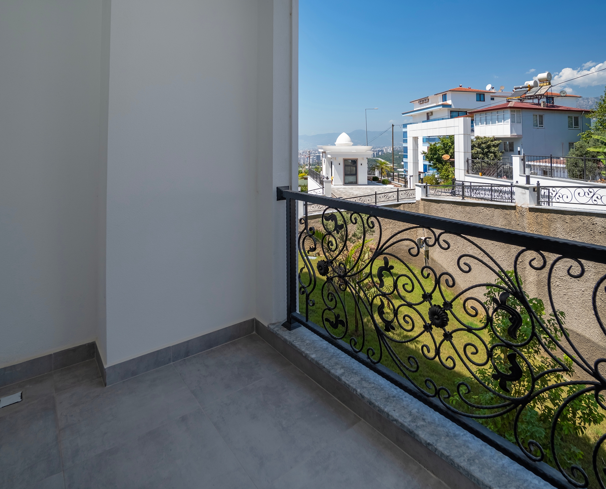 Luxury 1+1 Apartment with Sea and Mountain Views, Alanya - Kargicak