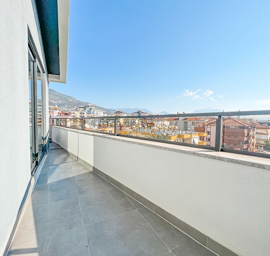 Luxuriöses 2+1 Penthouse mit Burg- und Bergblick, Alanya Zentrum