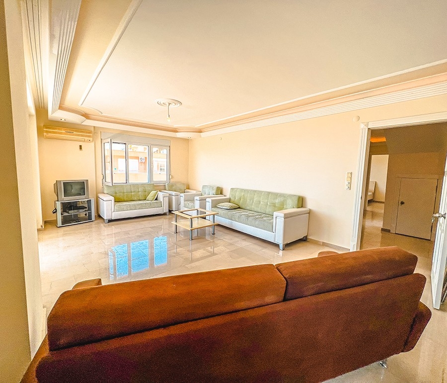4+1 Penthouse med Hav- og Bjergudsigt i Alanya, Mahmutlar