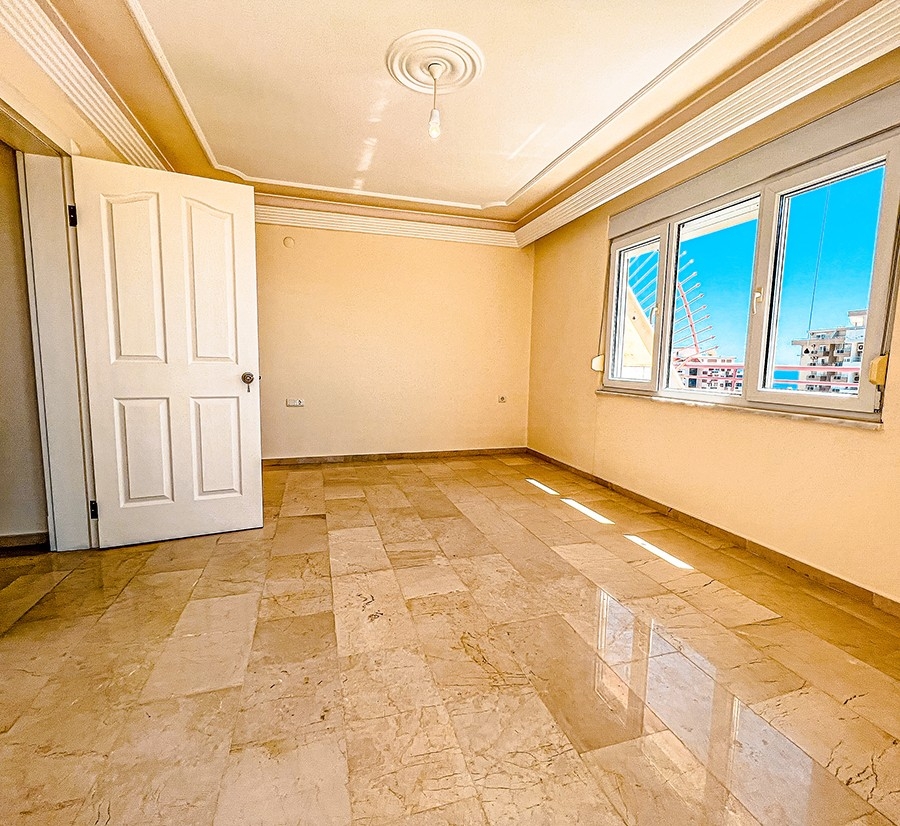 4+1 Penthouse med Hav- og Bjergudsigt i Alanya, Mahmutlar
