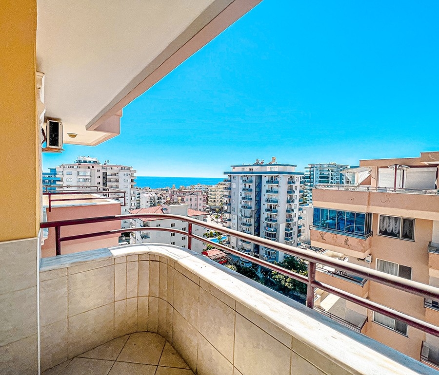 4+1 Penthouse med Hav- og Bjergudsigt i Alanya, Mahmutlar