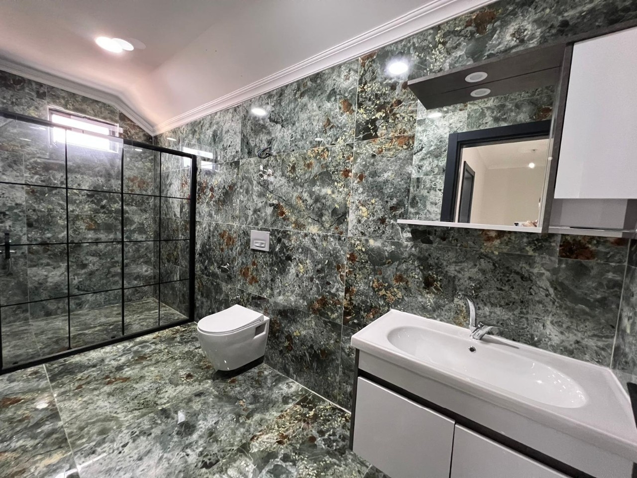 2-bedroom apartment in recently built new complex in Avsallar