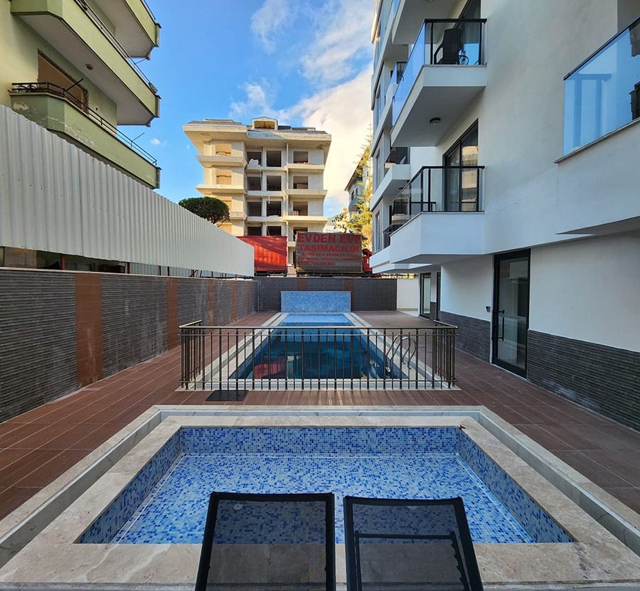 One-bedroom apartment in a newly built complex, Alanya downtown