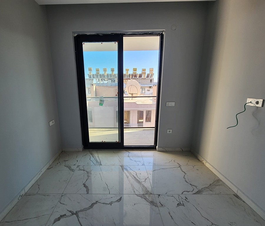 One-bedroom apartment in a newly built complex, Alanya downtown