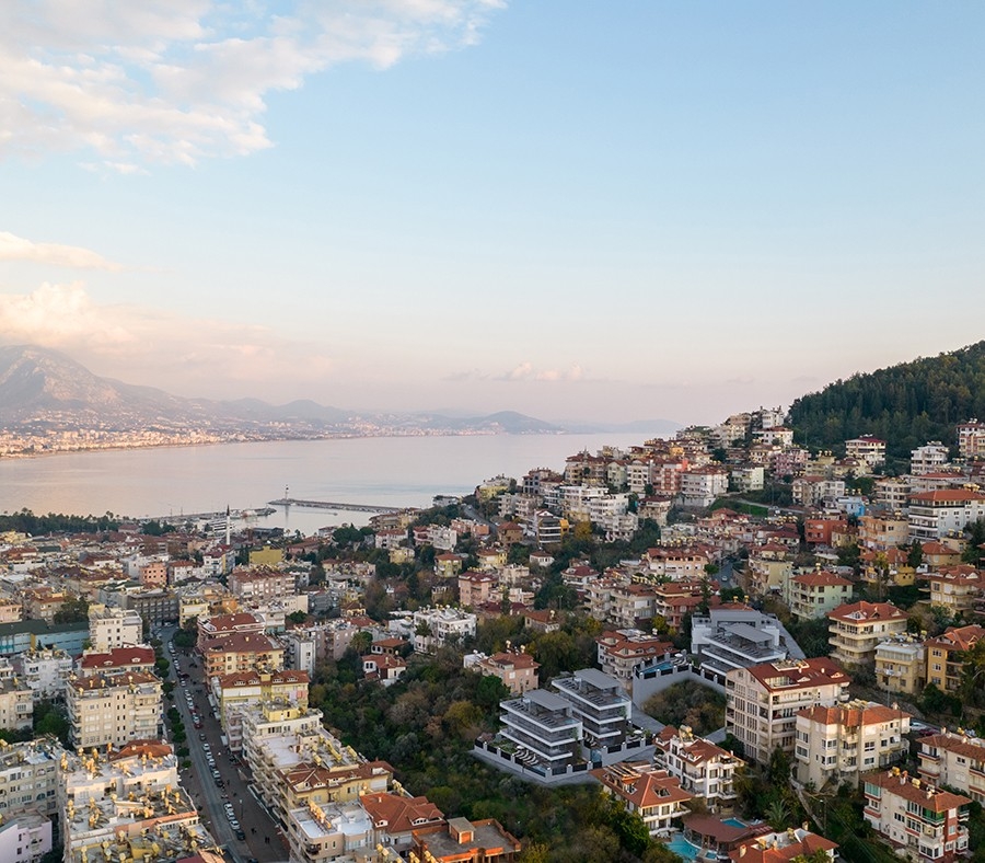 New luxury apartments centrally located with sea view