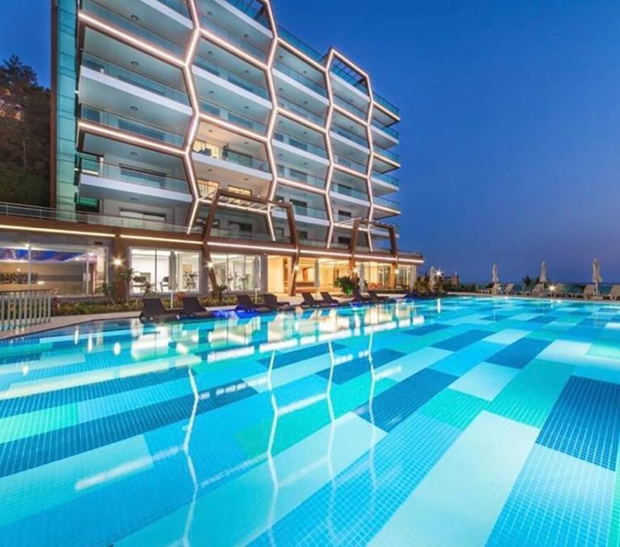 Exlusive apartment on the beachfront in Kargicak, Alanya