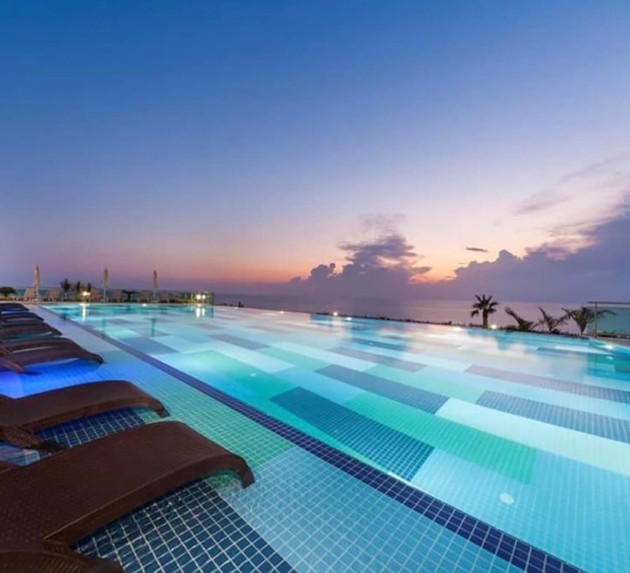Exlusive apartment on the beachfront in Kargicak, Alanya