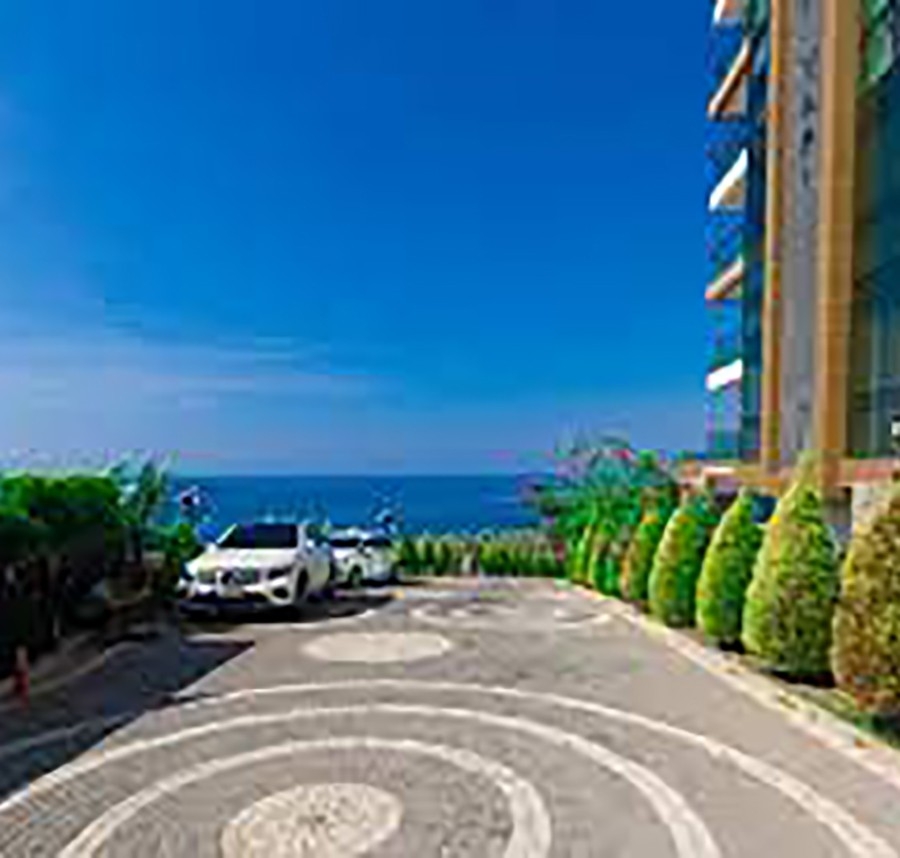 Exlusive apartment on the beachfront in Kargicak, Alanya