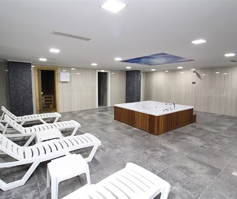 A 1 bedroom apartment in a residential complex in Alanya