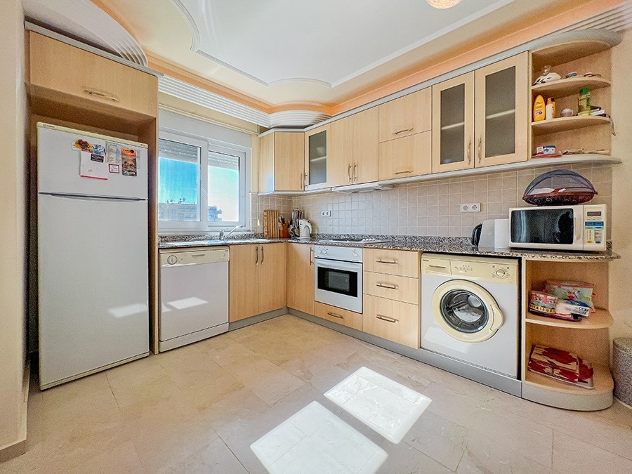 Stunning 2+1 Apartment with Sea and Castle Views, Alanya - Mahmutlar