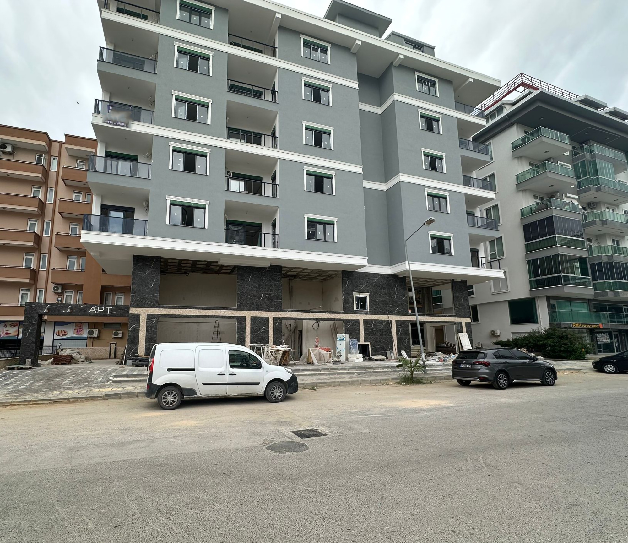 Luxury 1+1 Apartment with Castle and Mountain Views, Alanya - Mahmutlar