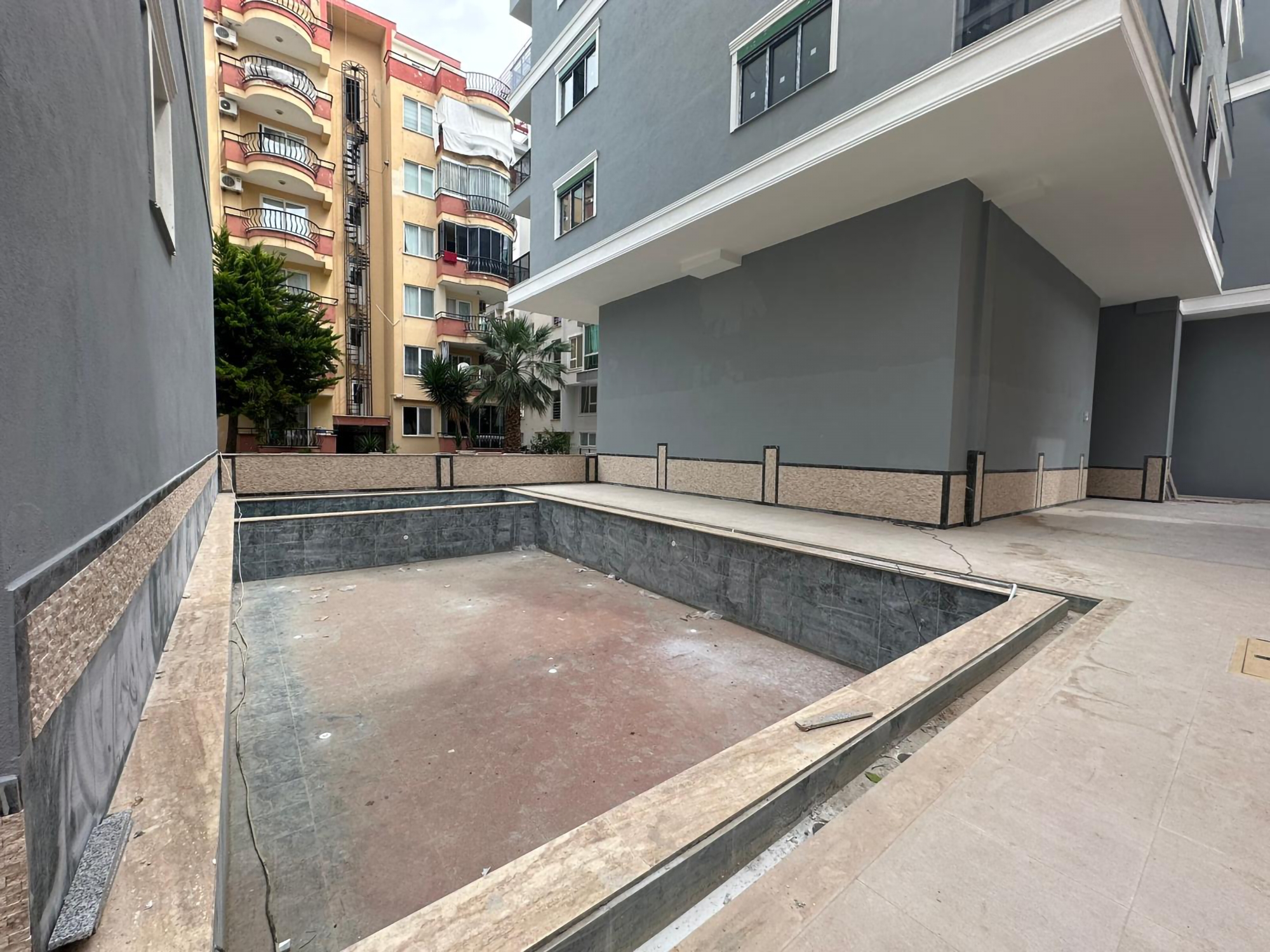 Luxury 1+1 Apartment with Castle and Mountain Views, Alanya - Mahmutlar
