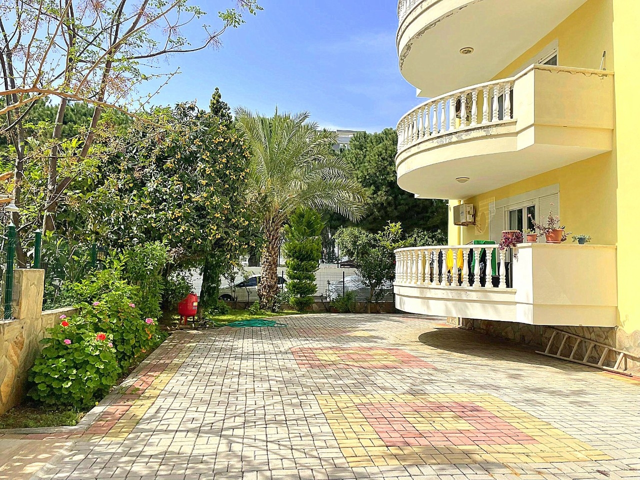 Furnished 2-bedroom apartment 350m from the beach in Mahmutlar