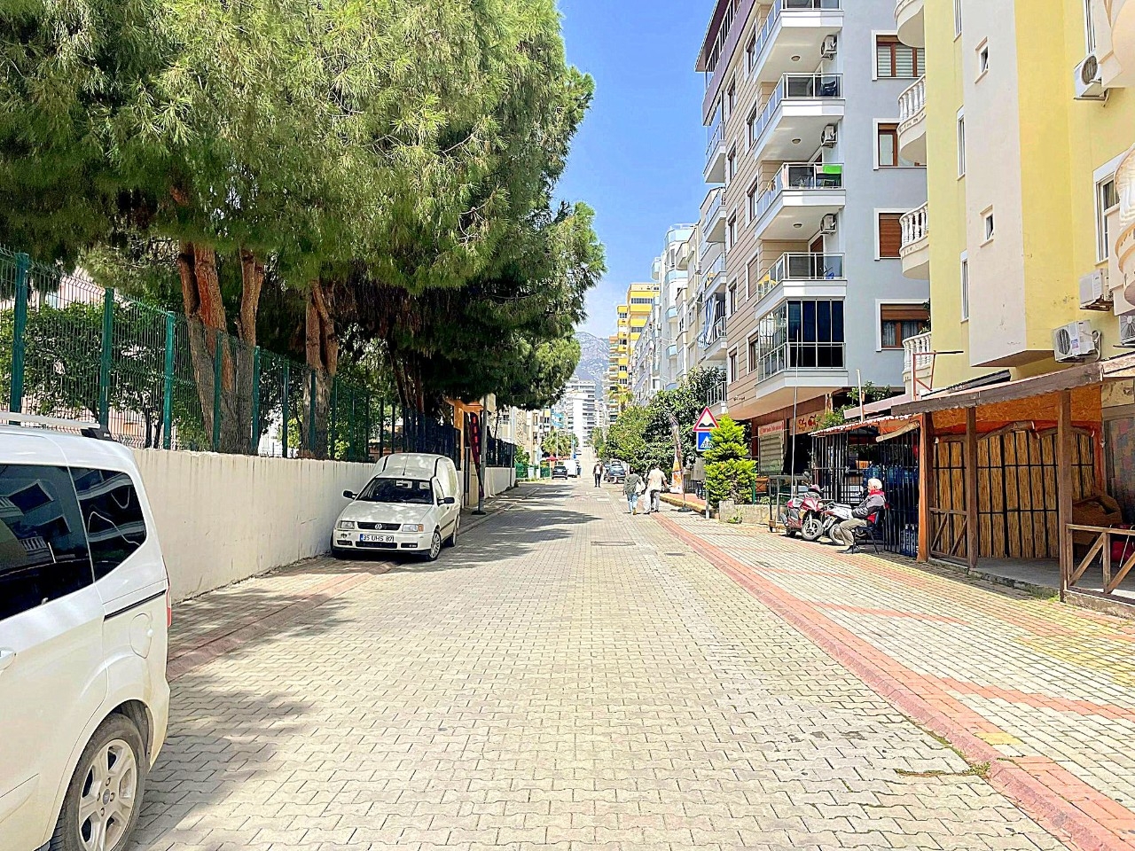 Furnished 2-bedroom apartment 350m from the beach in Mahmutlar