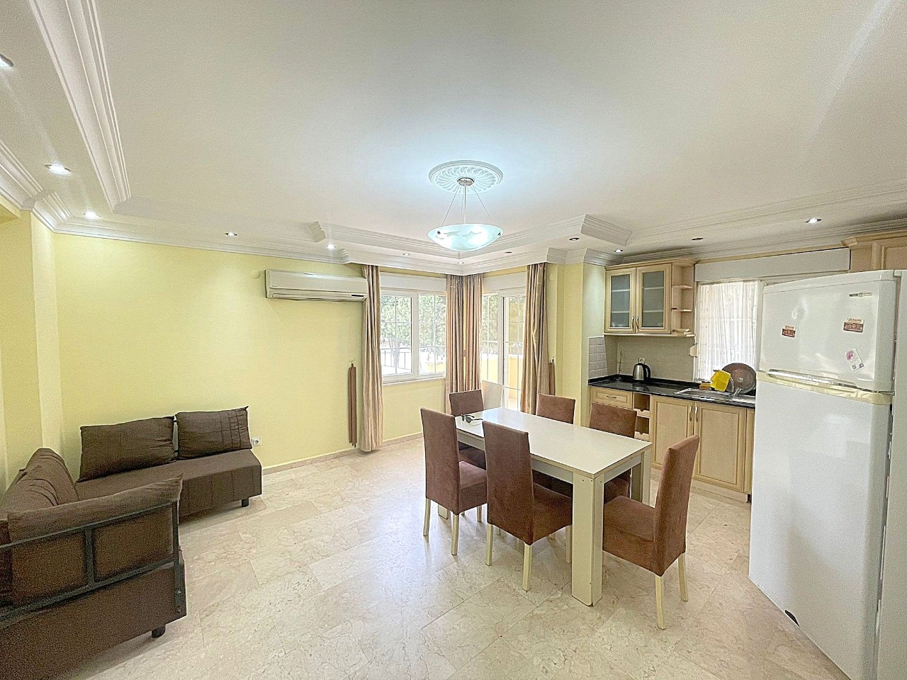 Furnished 2-bedroom apartment 350m from the beach in Mahmutlar