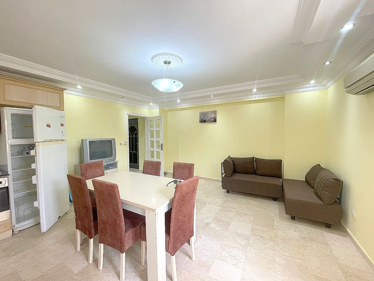Furnished 2-bedroom apartment 350m from the beach in Mahmutlar
