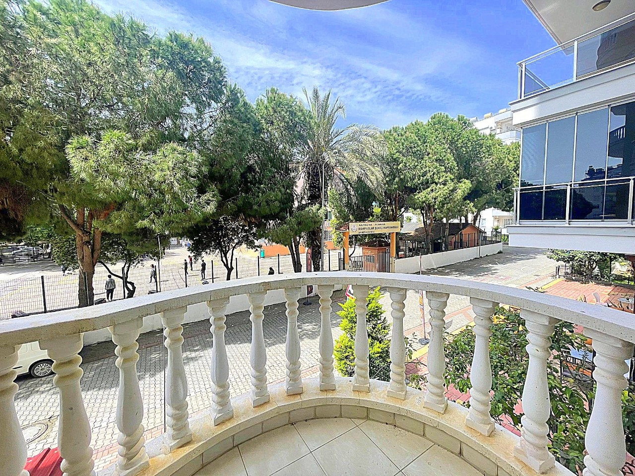 Furnished 2-bedroom apartment 350m from the beach in Mahmutlar