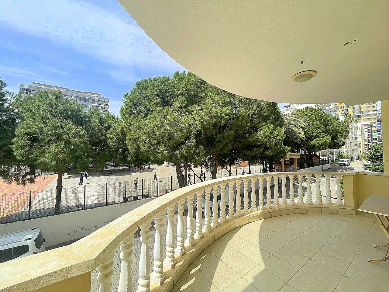 Furnished 2-bedroom apartment 350m from the beach in Mahmutlar