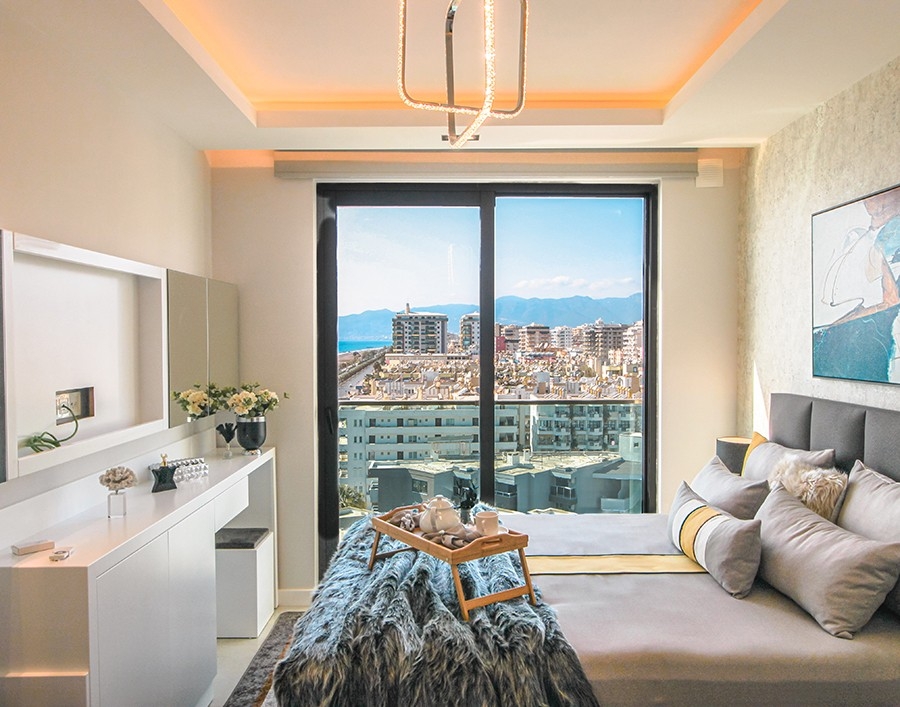 Luxury 2-bedroom beachfront apartment in Mahmutlar