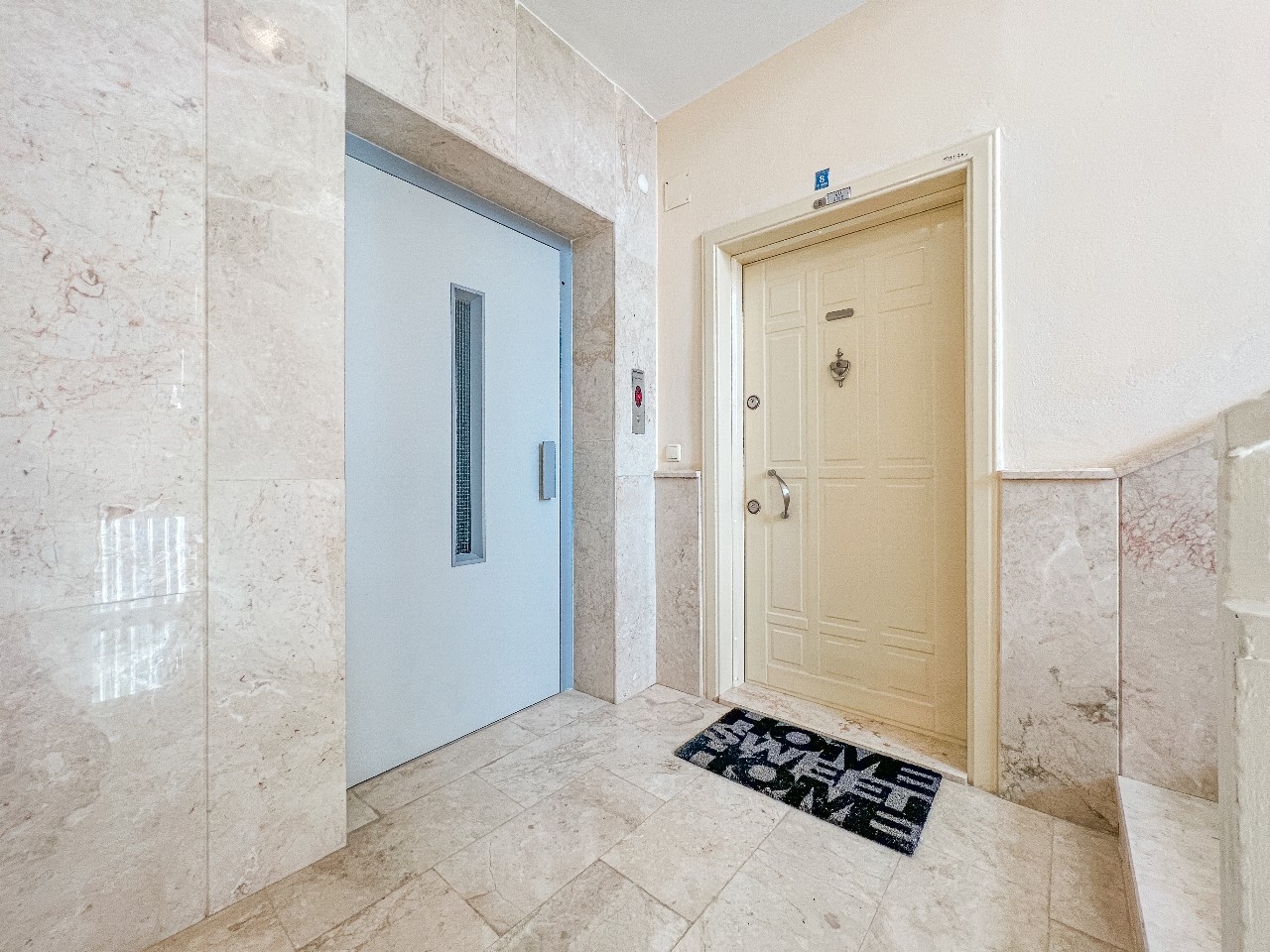 2+1 Wohnung mit Burg- und Bergblick, Tosmur