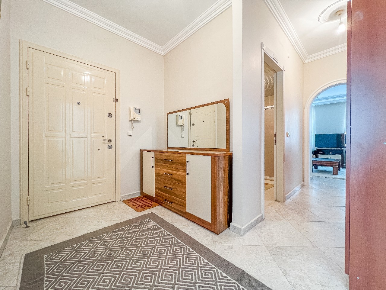 2+1 Wohnung mit Burg- und Bergblick, Tosmur