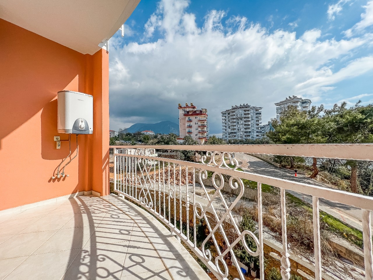 2+1 Wohnung mit Burg- und Bergblick, Tosmur