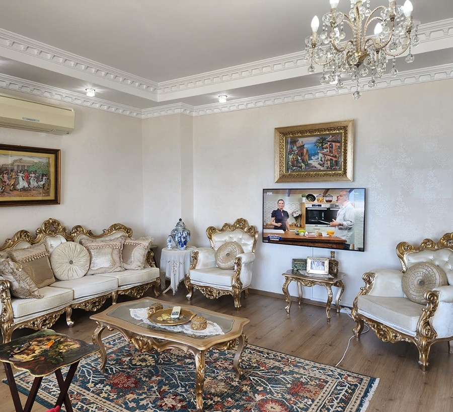Furnished 3+1 luxury apartment right by the sea in Alanya