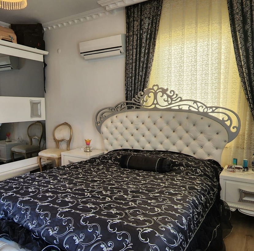 Furnished 3+1 luxury apartment right by the sea in Alanya
