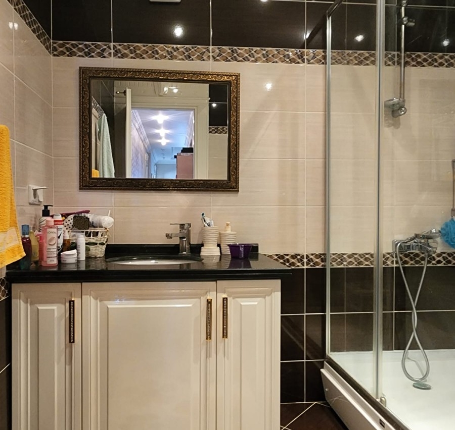 Furnished 3+1 luxury apartment right by the sea in Alanya