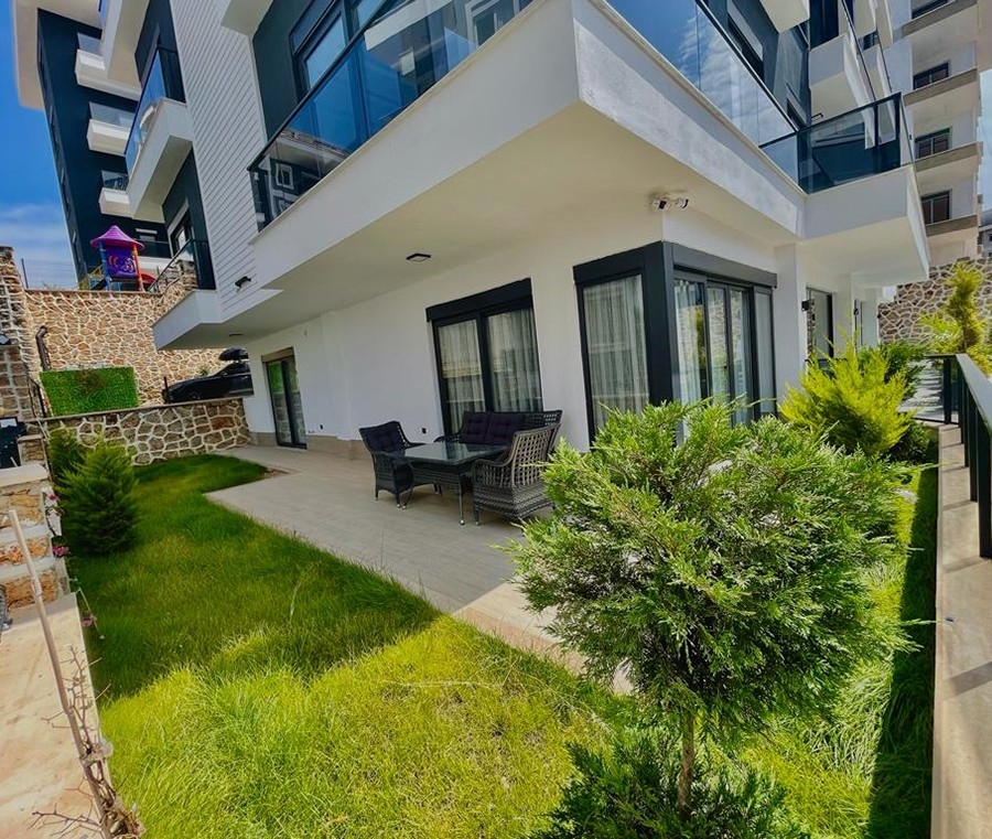 Luxury 2+1 Garden Floor with Mountain View, Alanya - Oba