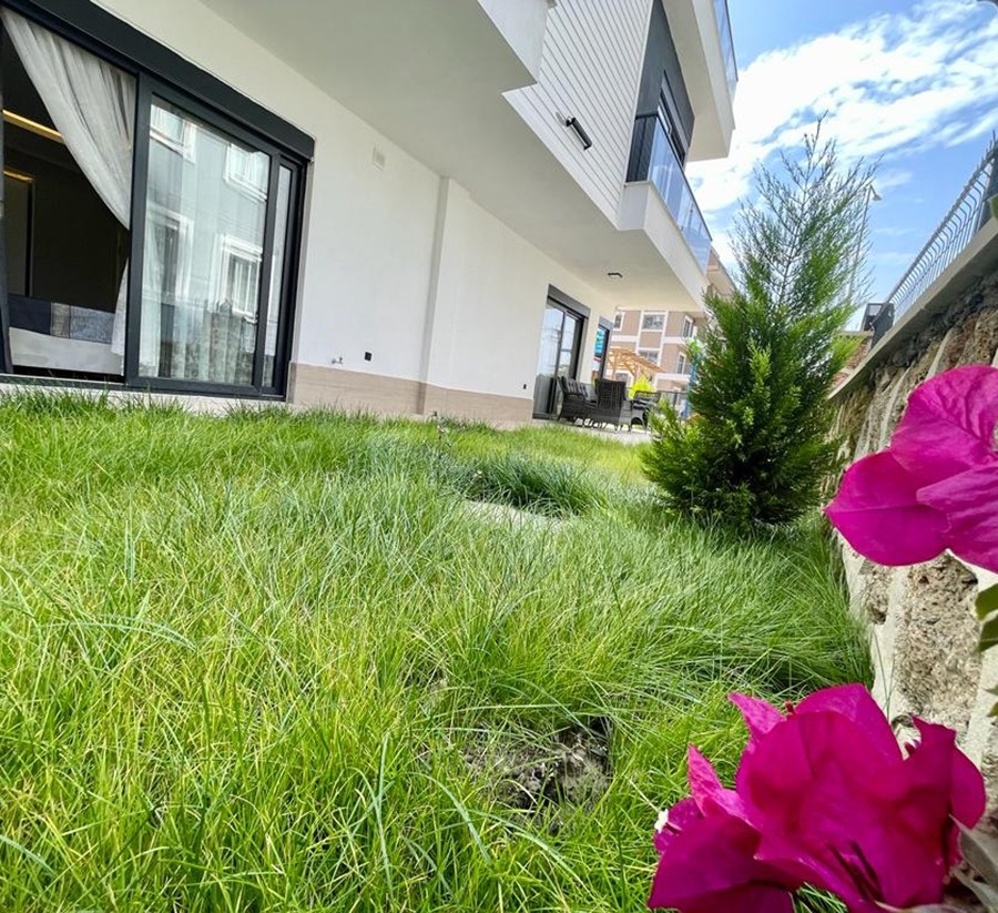 Luxury 2+1 Garden Floor with Mountain View, Alanya - Oba