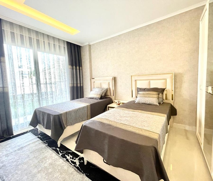 Luxury 2+1 Garden Floor with Mountain View, Alanya - Oba
