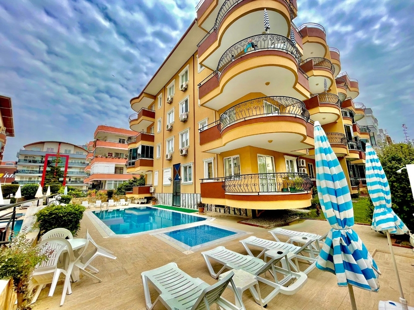 2+1 Wohnung mit Bergblick in Oba, Alanya