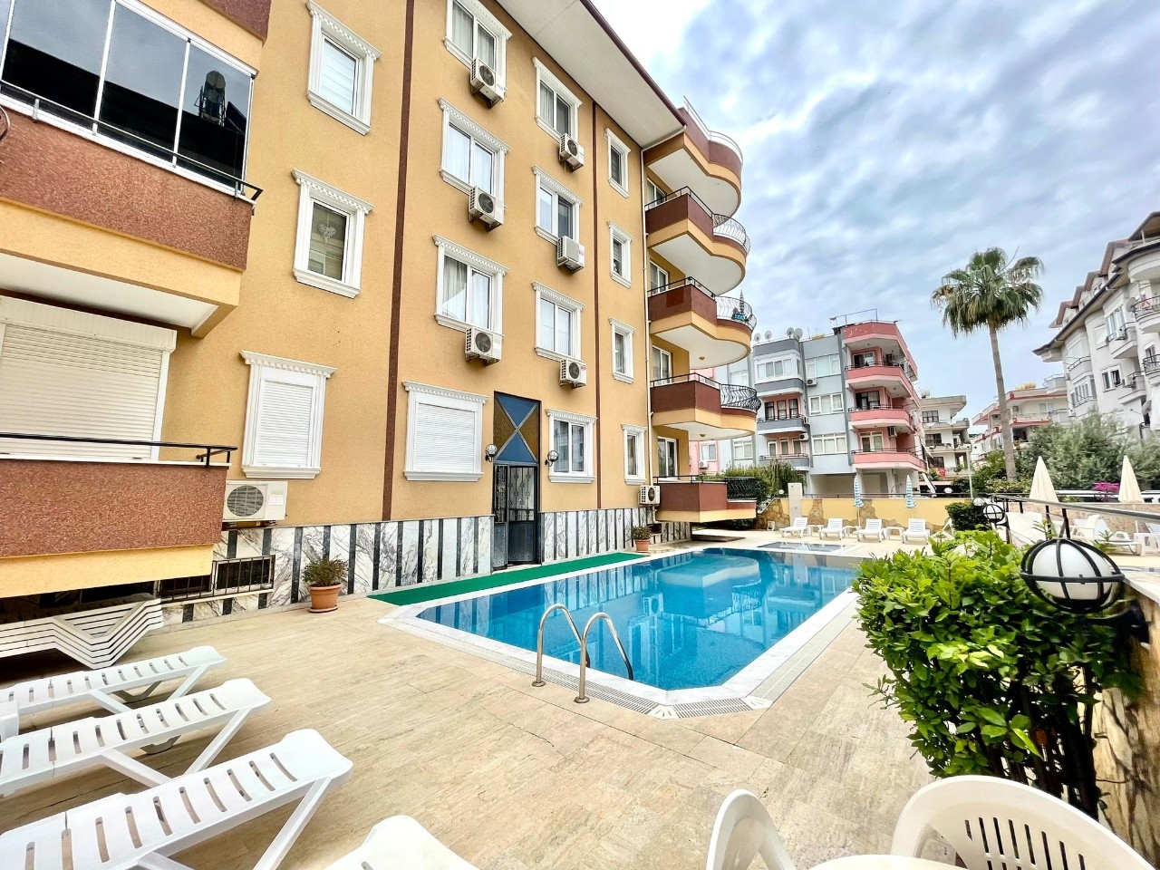 2+1 Wohnung mit Bergblick in Oba, Alanya
