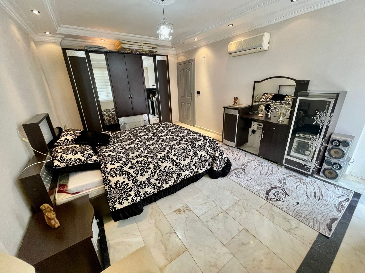 2+1 Wohnung mit Bergblick in Oba, Alanya