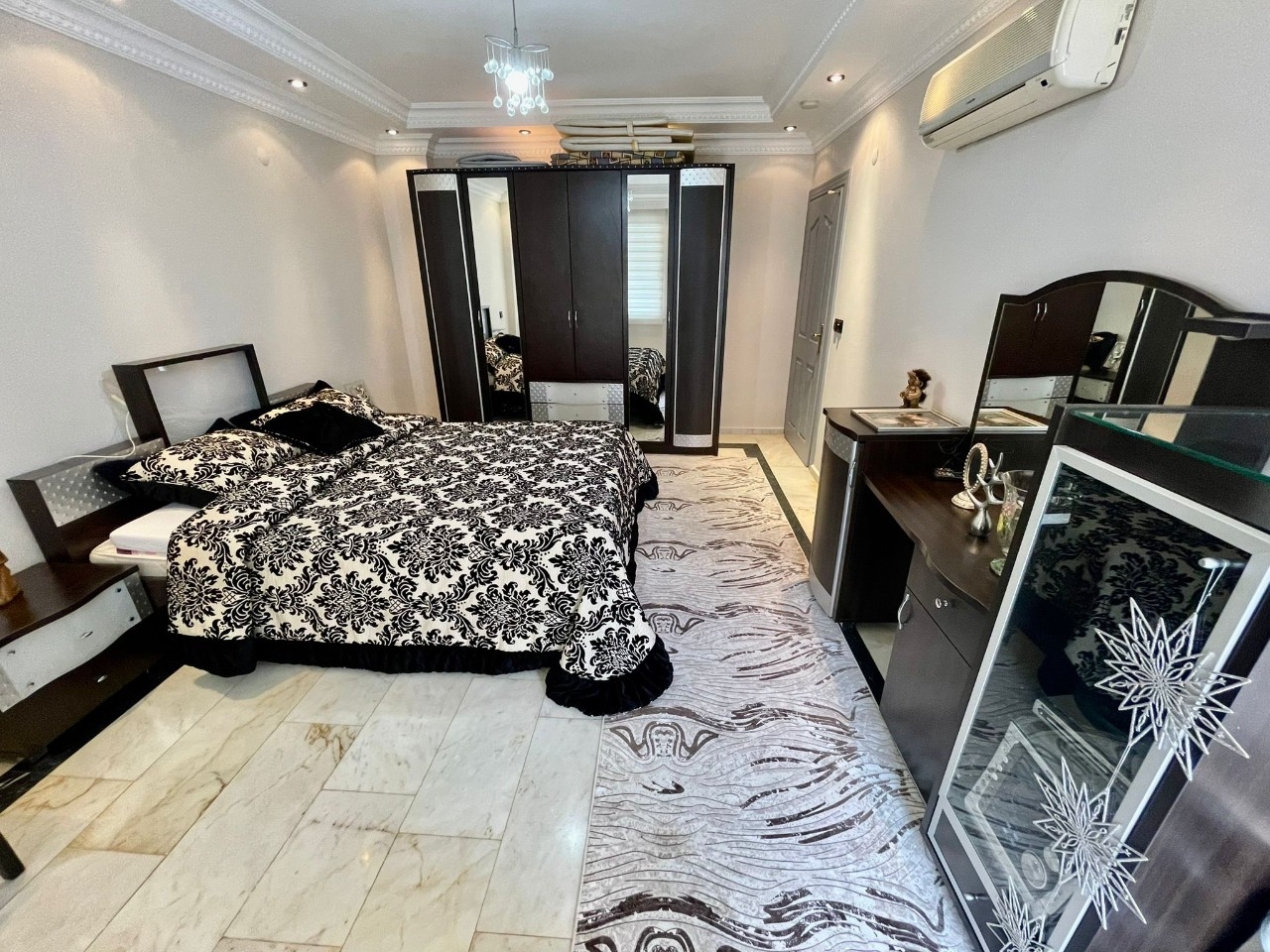 2+1 Wohnung mit Bergblick in Oba, Alanya