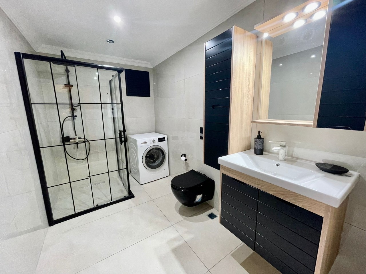 2+1 Wohnung mit Bergblick in Oba, Alanya