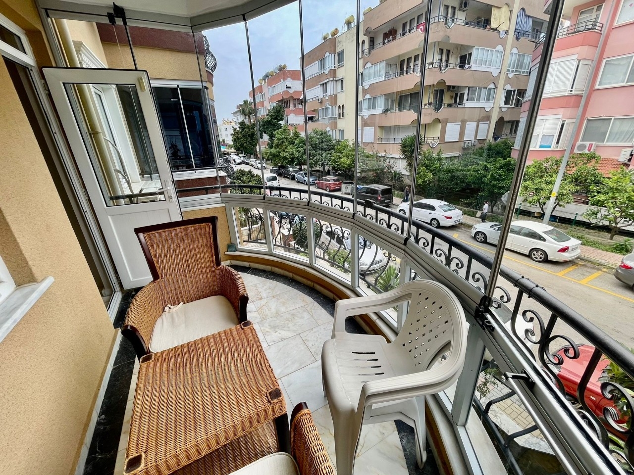 2+1 Wohnung mit Bergblick in Oba, Alanya