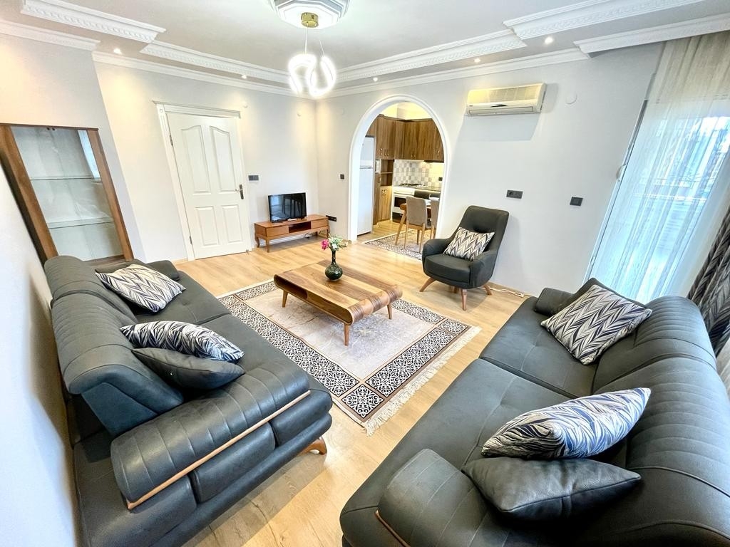 Romslig 3+1 Penthouse med Fjellutsikt i Alanya - Oba