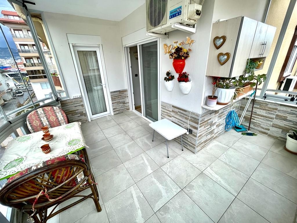 Romslig 3+1 Penthouse med Fjellutsikt i Alanya - Oba