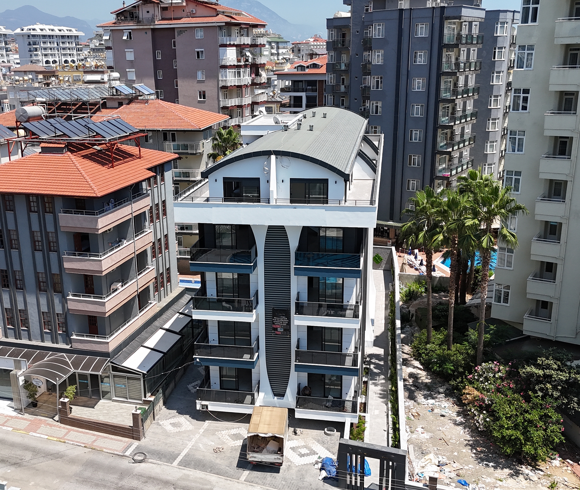 Luksuriøs 2+1 Lejlighed med Slot og Bjergudsigt, Alanya Centrum