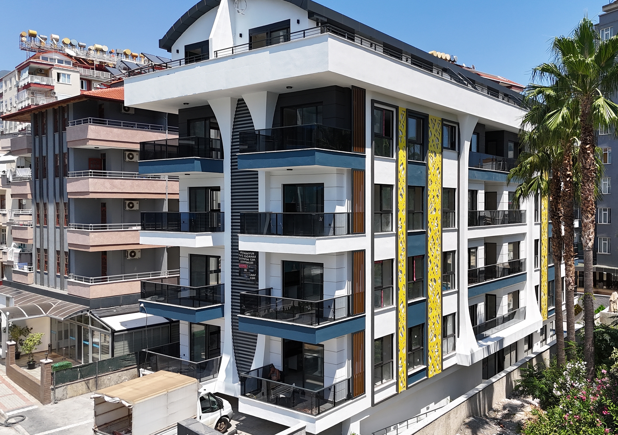 Luksuriøs 2+1 Lejlighed med Slot og Bjergudsigt, Alanya Centrum