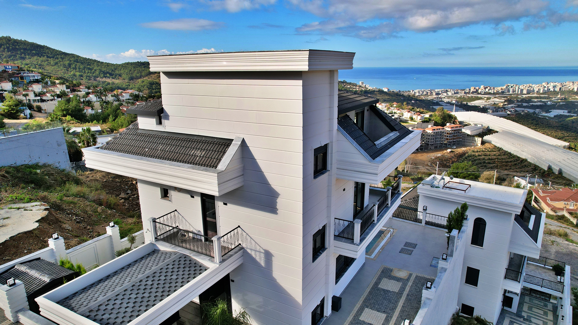 Luxuriöse 4+1 Villa mit atemberaubendem Blick in Kargicak, Alanya