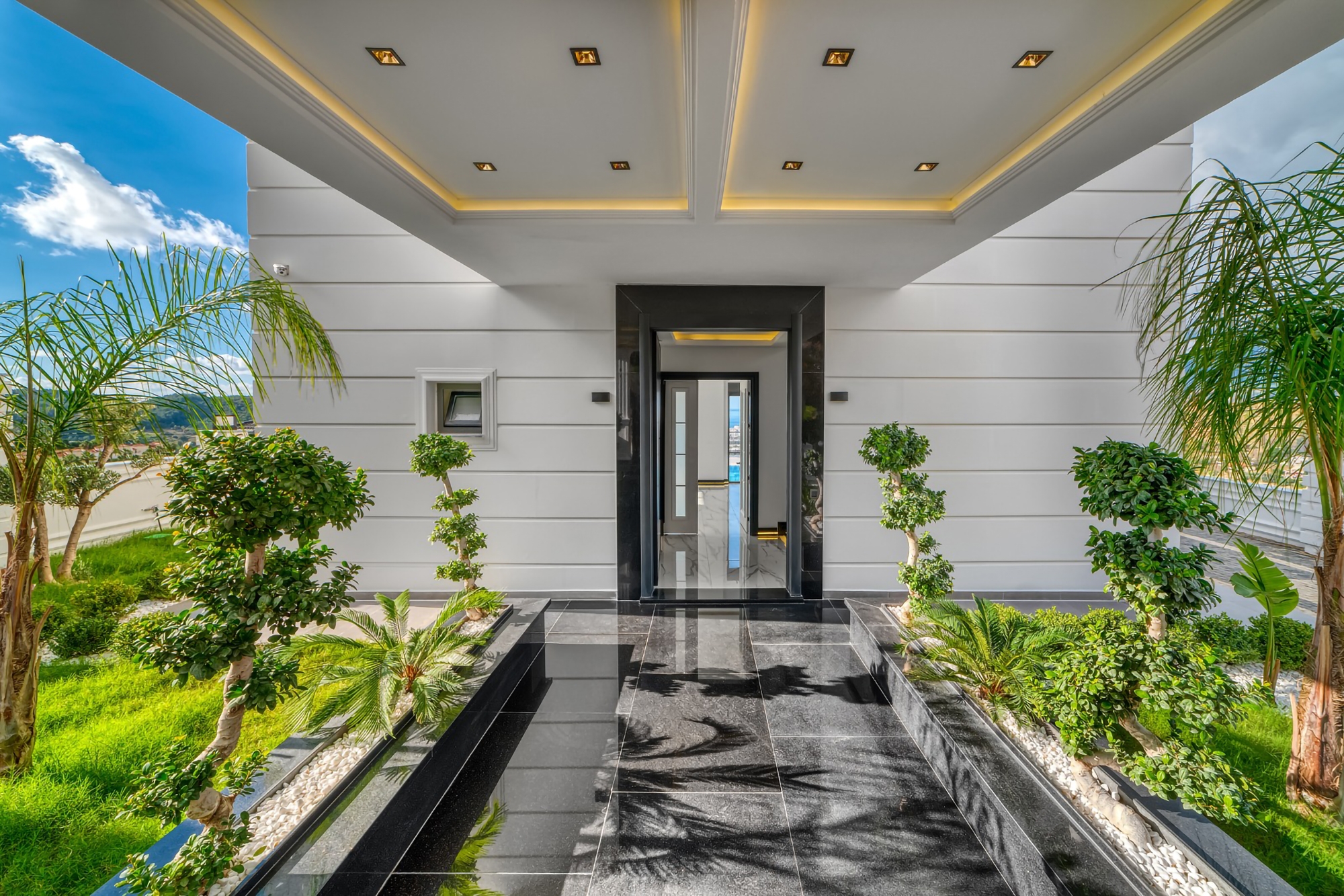 Luxuriöse 4+1 Villa mit atemberaubendem Blick in Kargicak, Alanya