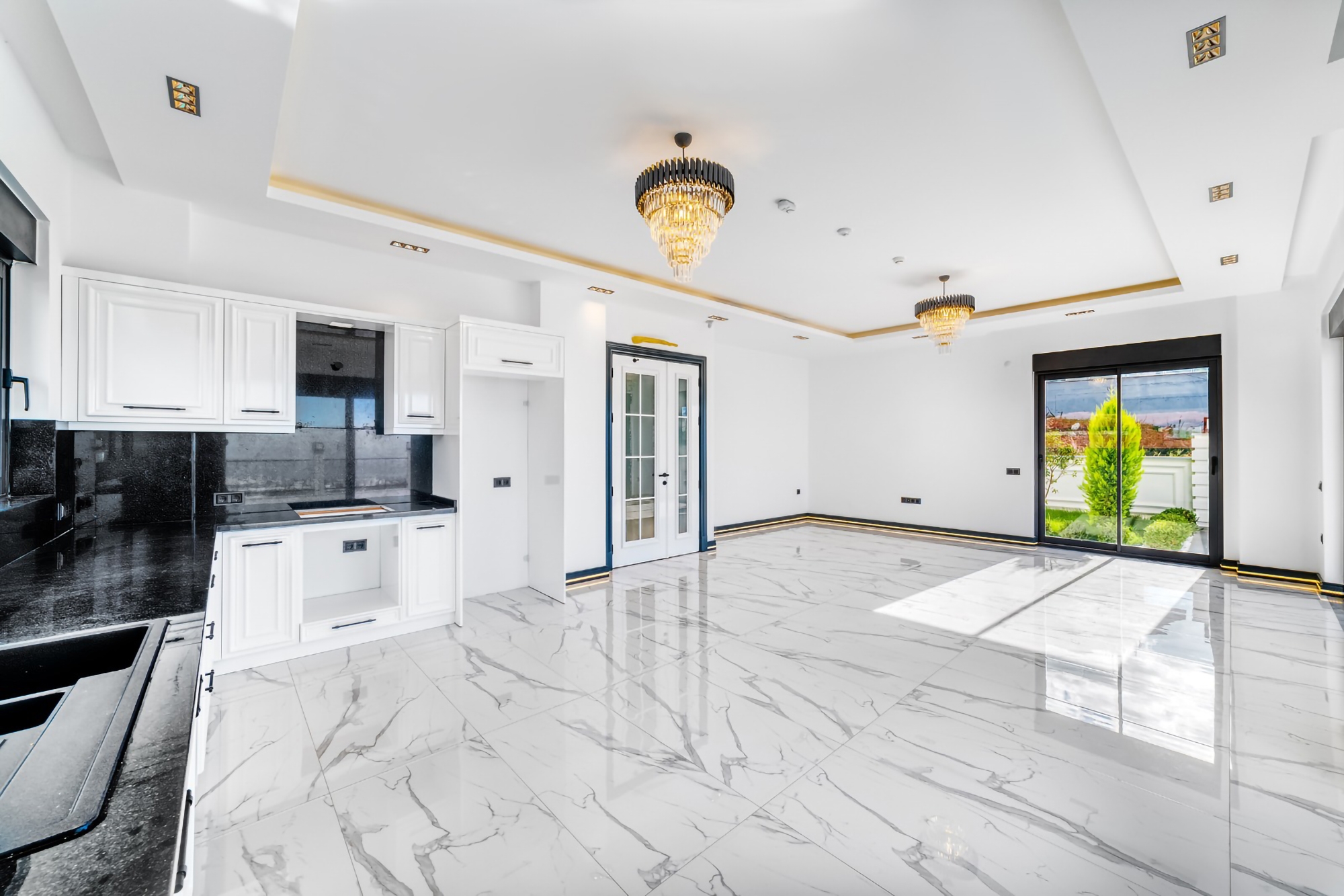 Luxuriöse 4+1 Villa mit atemberaubendem Blick in Kargicak, Alanya