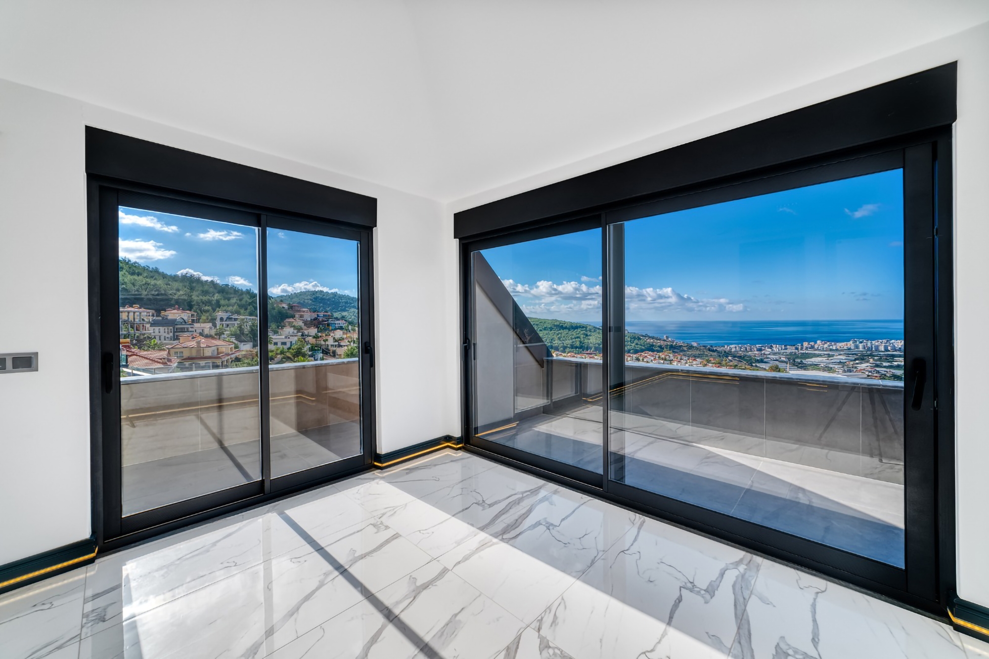 Luxuriöse 4+1 Villa mit atemberaubendem Blick in Kargicak, Alanya