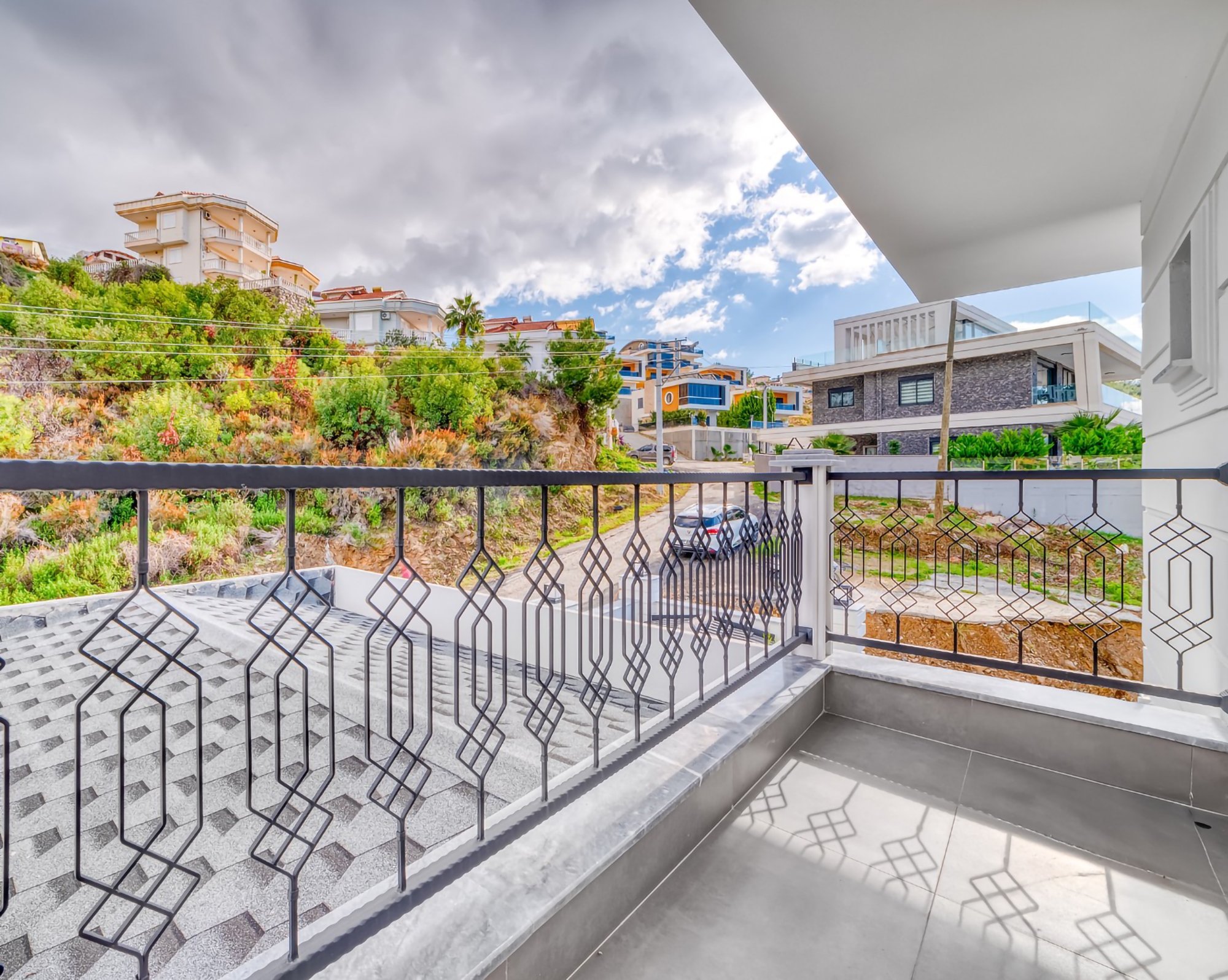 Luxuriöse 4+1 Villa mit atemberaubendem Blick in Kargicak, Alanya