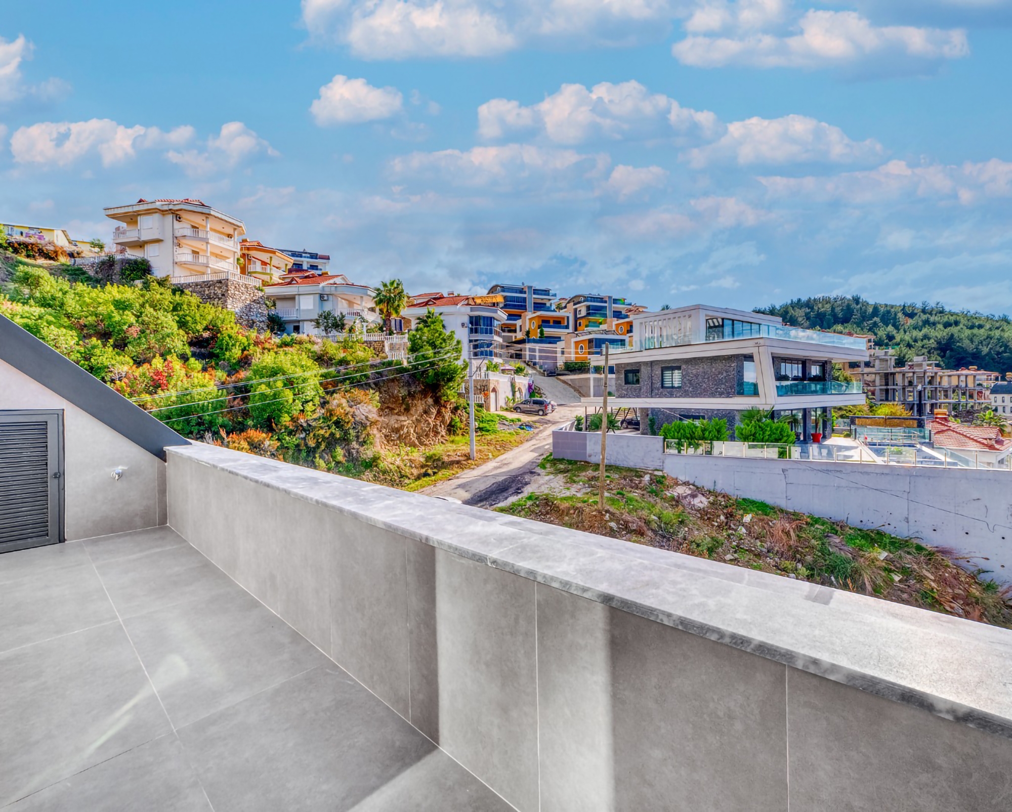 Luxuriöse 4+1 Villa mit atemberaubendem Blick in Kargicak, Alanya