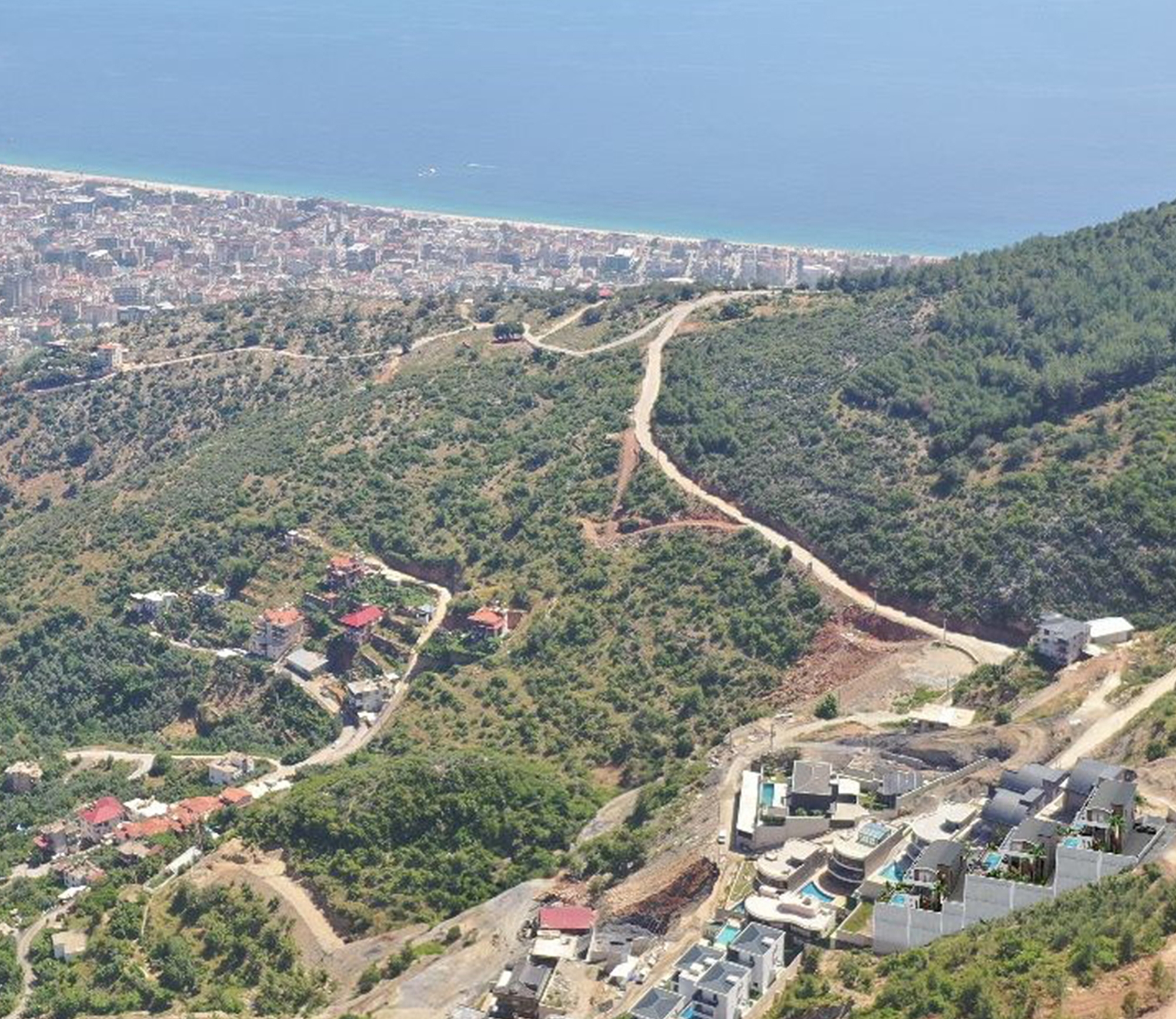 Luxuriöse 3+1 Villa mit atemberaubendem Blick in Alanya Tepe