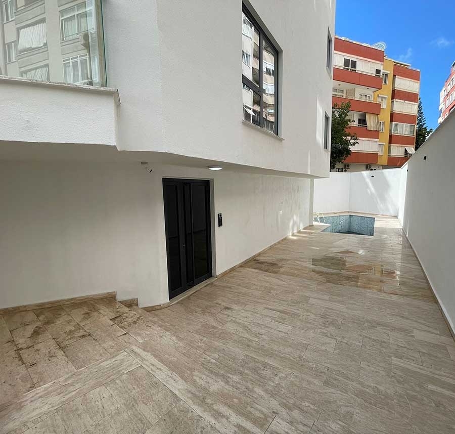 Luxuriöses 2+1 Apartment mit Meerblick, Burg- und Bergblick im Zentrum von Alanya